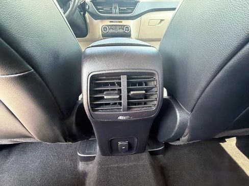 Used 2020 Ford Escape SEL AWD/4WD image 18