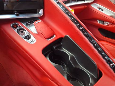 Used 2024 Chevrolet Corvette Stingray Premium Conv w/ Z51 Performance Package RWD image 13