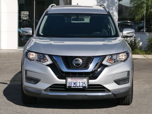 Used 2018 Nissan Rogue SV FWD image 8