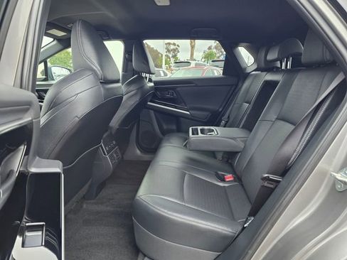 Certified 2024 Subaru Solterra AWD/4WD image 18