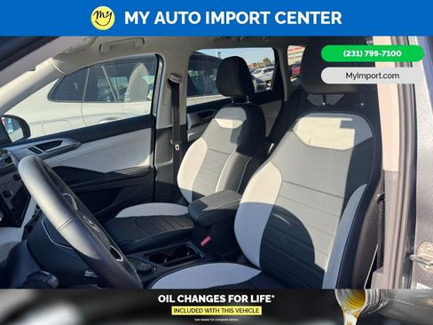 Used 2025 Volkswagen Taos SEL w/ Black Wheel Plus Package AWD/4WD image 6