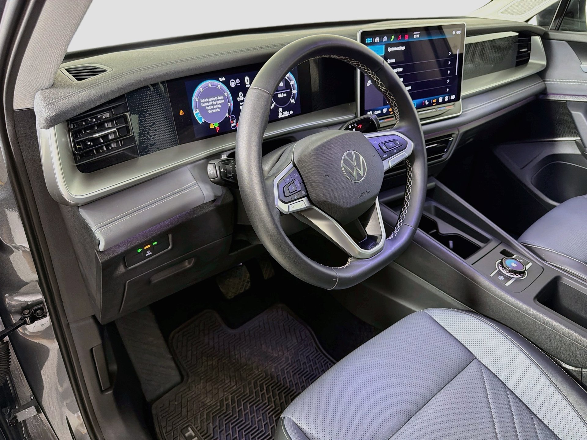 Certified 2026 Volkswagen Tiguan SE AWD/4WD image 9