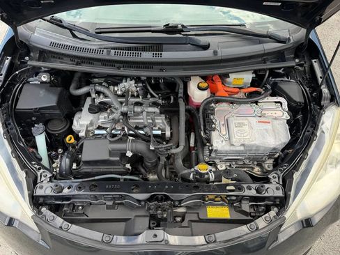 Used 2012 Toyota Prius C One FWD image 18