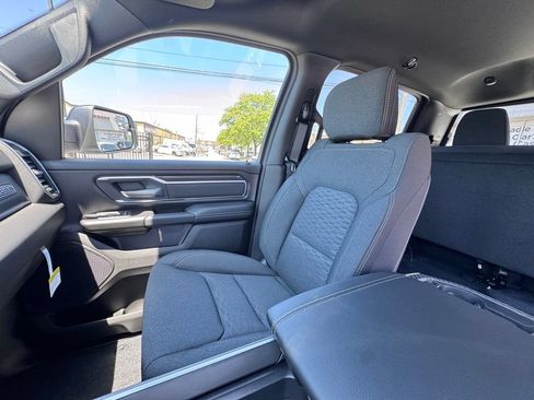 New 2026 RAM 1500 4x4 Crew Cab image 15