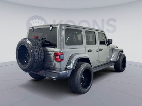 Used 2022 Jeep Wrangler Unlimited Sahara w/ Cold Weather Group AWD/4WD image 7