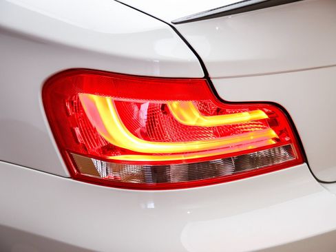 Used 2011 BMW 1 Series M RWD image 11
