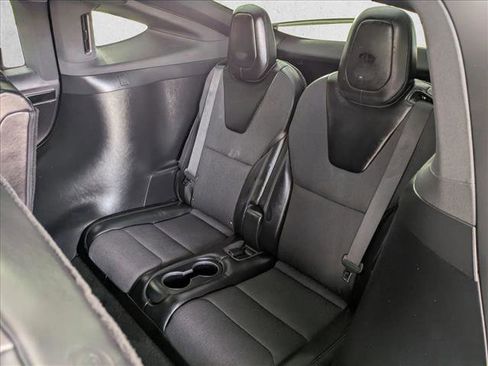 Used 2018 Tesla Model X 75D image 21