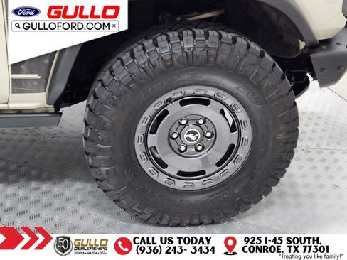 Used 2022 Ford Bronco Everglades image 9