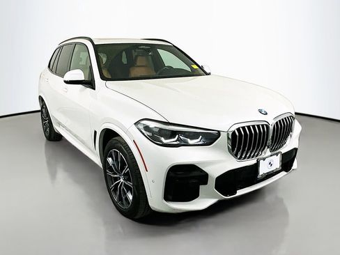 Used 2022 BMW X5 sDrive40i w/ M Sport Package image 3