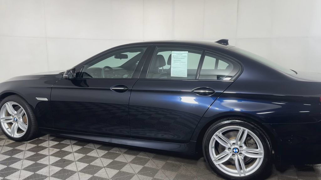 Used 2014 BMW 550i xDrive Sedan AWD/4WD image 9
