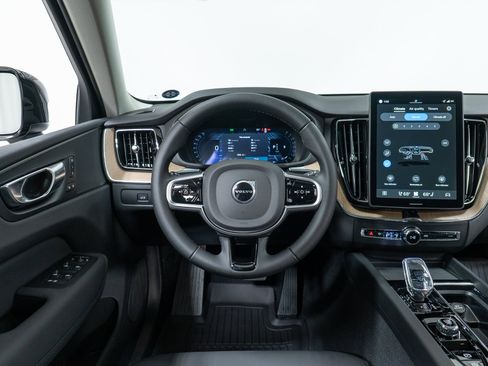 New 2026 Volvo XC60 B5 Plus w/ Protection Package Premier image 17