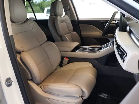 Used 2023 Lincoln Aviator Grand Touring w/ Equipment Group 301A AWD/4WD image 24