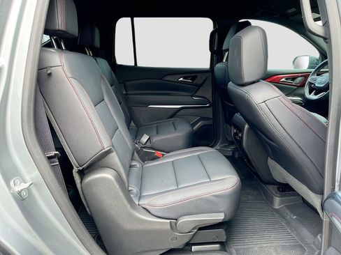 Used 2025 Chevrolet Traverse Z71 w/ LPO, Floor Liner Package AWD/4WD image 30