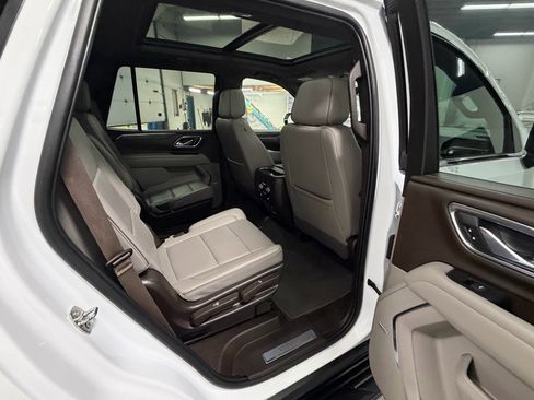 Used 2023 GMC Yukon SLT image 18