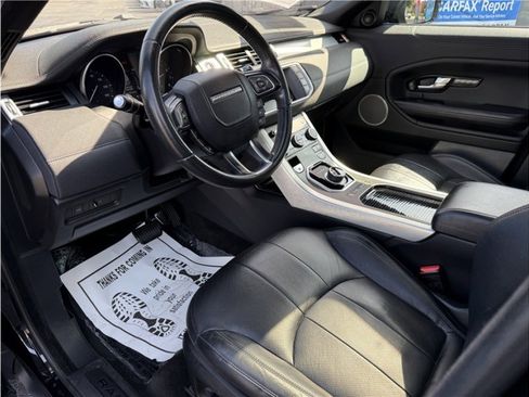 Used 2017 Land Rover Range Rover Evoque SE Premium image 16