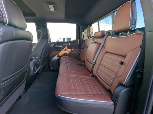 New 2026 GMC Sierra 1500 Denali Ultimate w/ LPO, Black Badging Package image 16