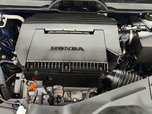 Used 2025 Honda Pilot Sport image 27