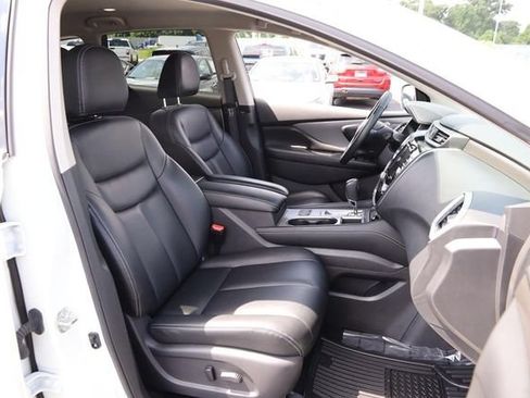 Certified 2024 Nissan Murano SV w/ SV Midnight Edition Package AWD/4WD image 25