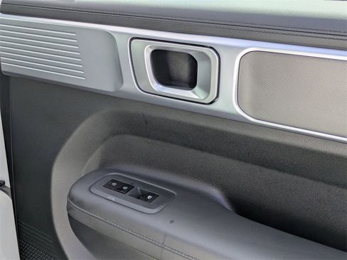 Used 2025 Hyundai Santa Fe SEL image 34