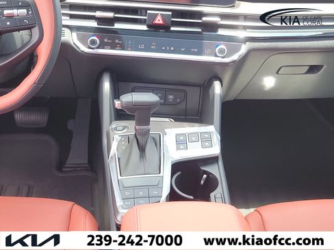 New 2026 Kia Sportage SX FWD image 19