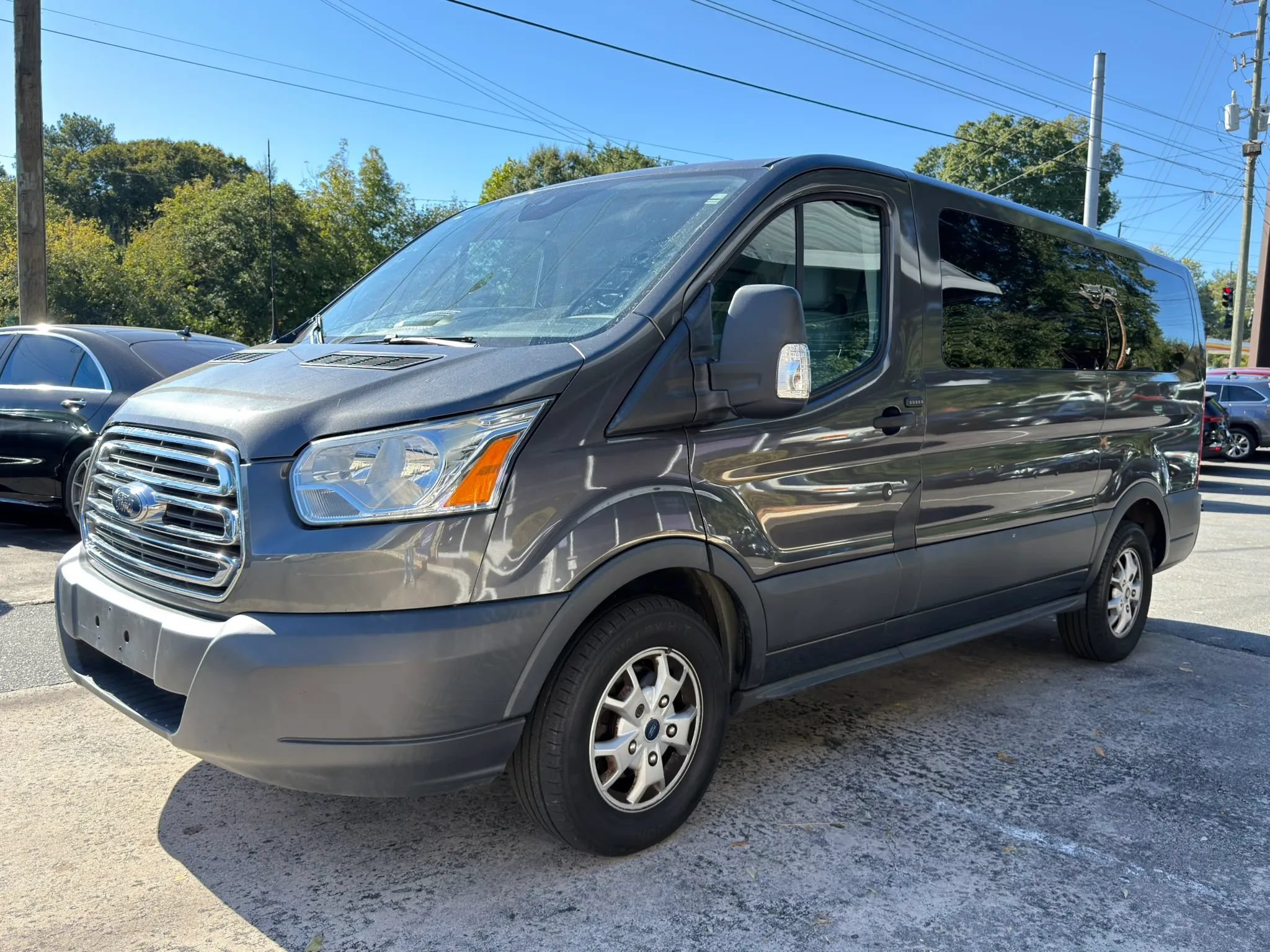 Used 2016 Ford Transit 150 XLT RWD image 2