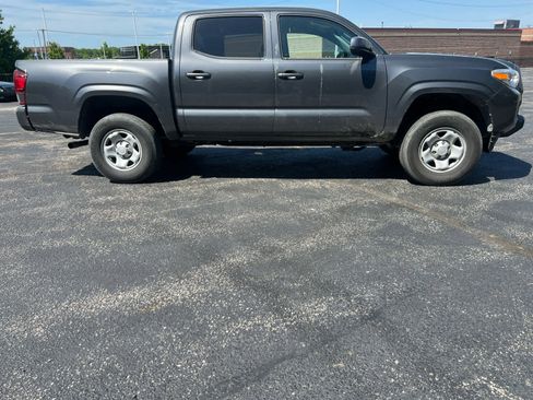 Used 2023 Toyota Tacoma SR AWD/4WD image 7