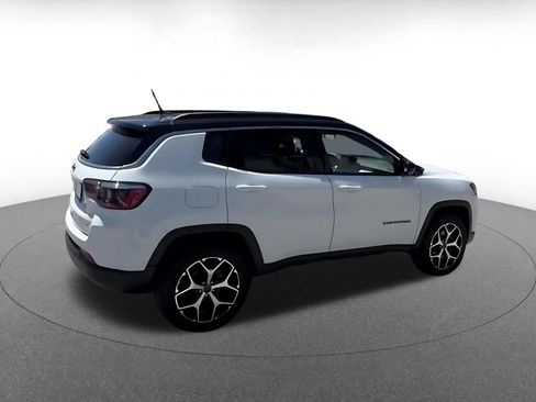 Used 2025 Jeep Compass Limited AWD/4WD image 15