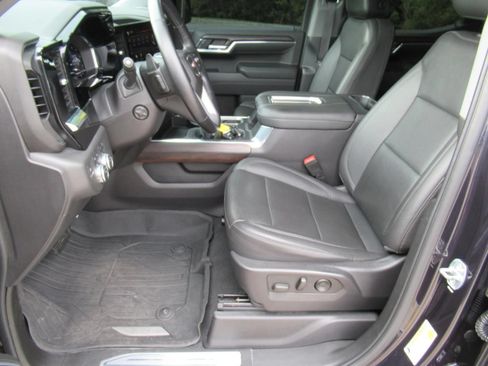 Used 2022 GMC Sierra 1500 SLT w/ SLT Premium Plus Package AWD/4WD image 20