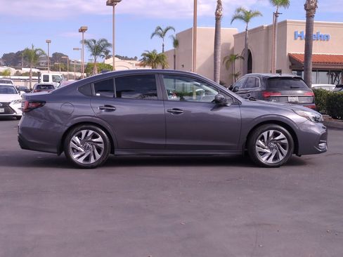 Used 2025 Subaru Legacy Limited image 5