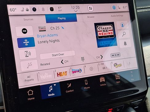 New 2025 Jeep Grand Cherokee Limited w/ Black Appearance Package image 12