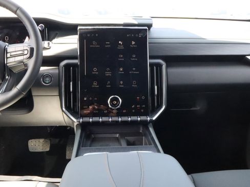 New 2026 GMC Acadia AT4 AWD/4WD image 10