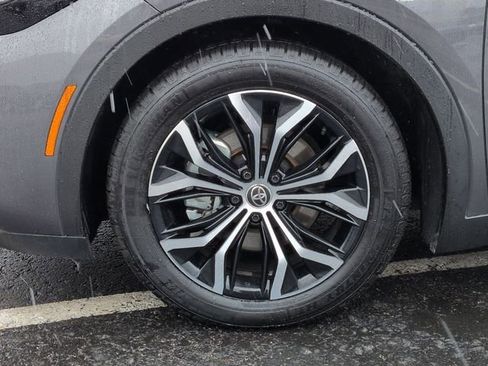 Certified 2023 Toyota Crown Limited image 11