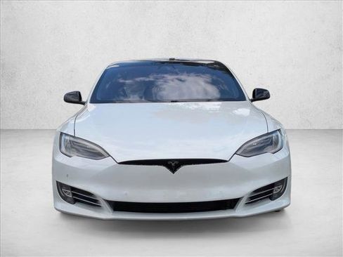 Used 2019 Tesla Model S Performance image 2