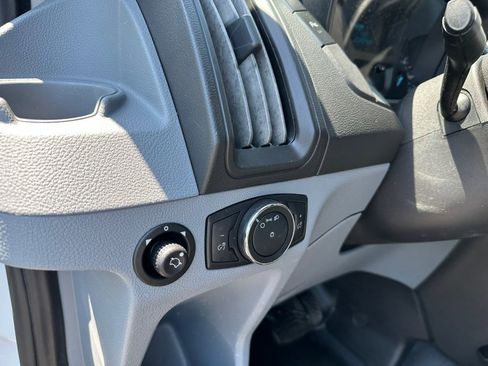 Used 2018 Ford Transit 250 130 Medium Roof RWD image 14