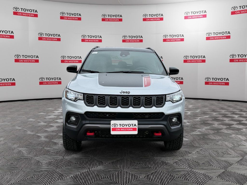 Used 2024 Jeep Compass Trailhawk AWD/4WD image 8