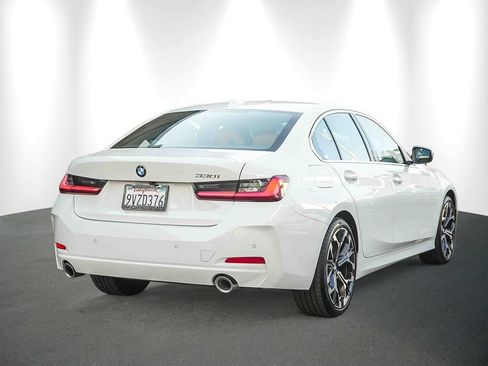 Used 2026 BMW 330i Sedan w/ Convenience Package RWD image 4