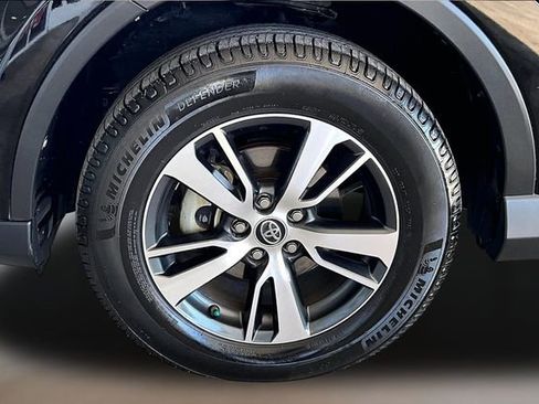 Used 2018 Toyota RAV4 XLE w/ Plus Extra Value Package image 27