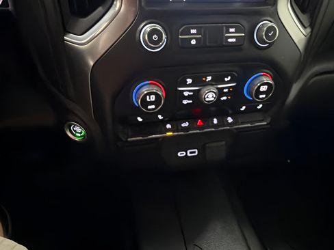 Used 2022 Chevrolet Silverado 1500 RST AWD/4WD image 23