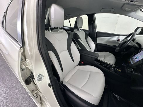 Used 2019 Toyota Prius Limited image 31