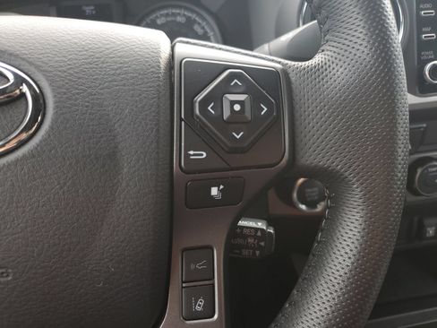 Certified 2023 Toyota Tacoma TRD Off-Road AWD/4WD image 23
