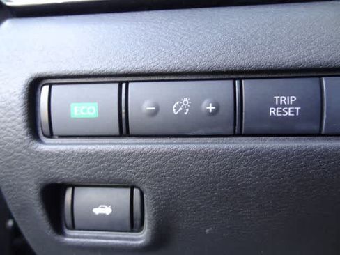 Used 2022 Nissan Sentra SV w/ All-Weather Package FWD image 15