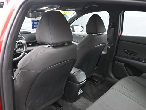 Certified 2025 Hyundai Elantra Sport image 22