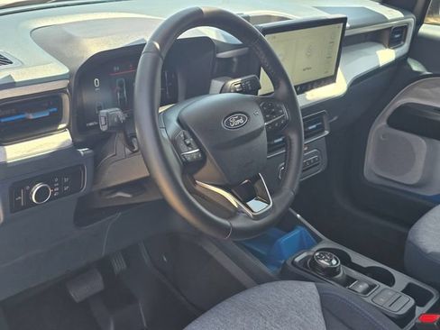 Used 2025 Ford Maverick XLT w/ XLT Luxury Package AWD/4WD image 7