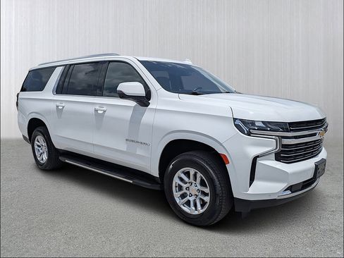 Used 2024 Chevrolet Suburban LT w/ Luxury Package AWD/4WD image 1