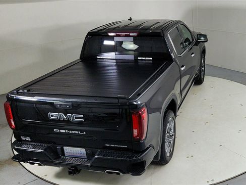 Used 2023 GMC Sierra 1500 Denali Ultimate AWD/4WD image 18