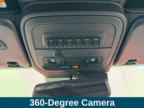 Used 2024 Ford Bronco Badlands image 26