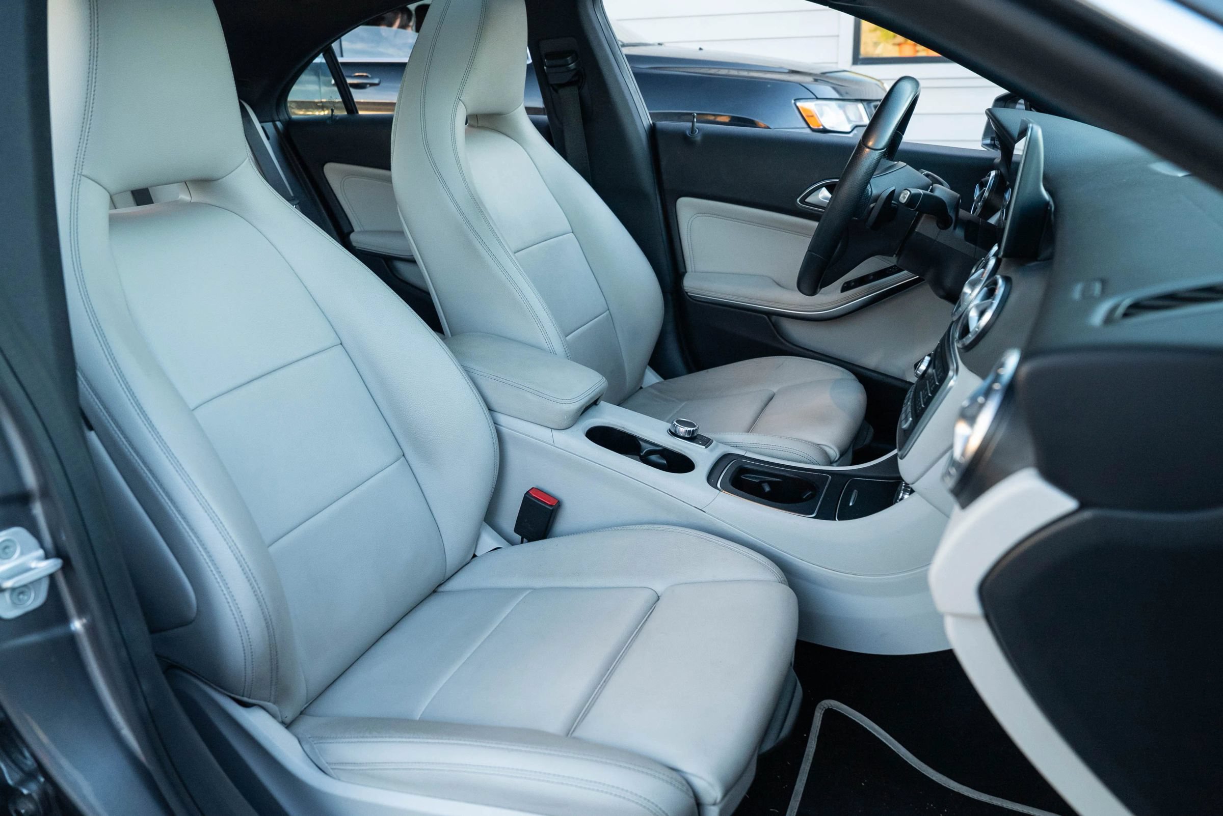 Used 2018 Mercedes-Benz CLA 250 4MATIC image 20
