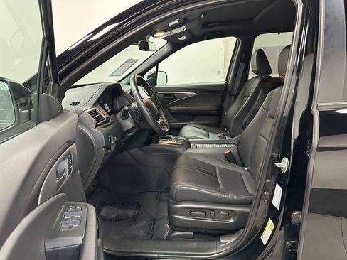 Certified 2023 Honda Passport TrailSport image 22