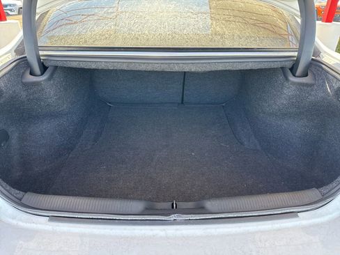 Used 2018 Dodge Charger GT image 22