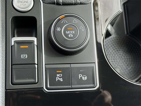 Used 2022 Volkswagen Atlas SEL Premium image 23